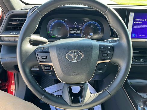 Used 2024 Toyota Crown XLE image 12