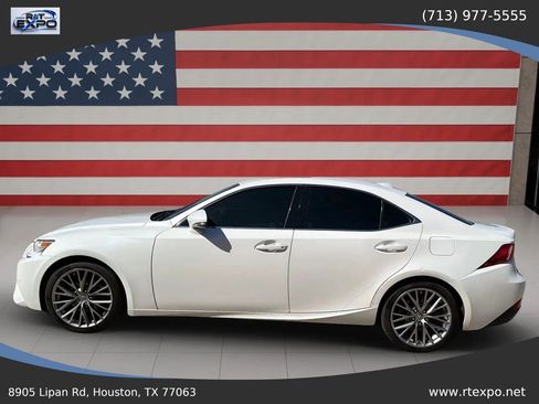 Used 2015 Lexus IS 250 w/ Navigation System Package RWD image 5