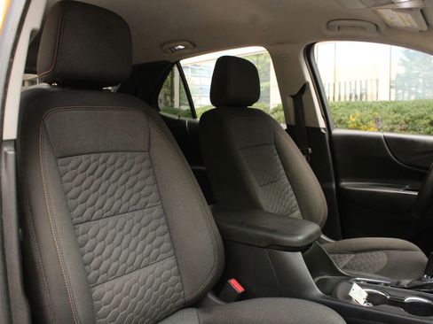 Used 2019 Chevrolet Equinox LT image 30