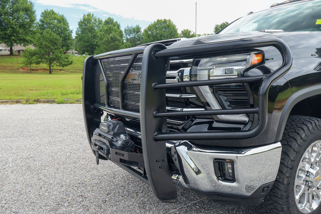 Used 2024 Chevrolet Silverado 2500 LTZ w/ LTZ Convenience Package AWD/4WD image 12