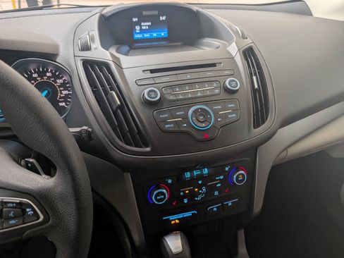 Used 2017 Ford Escape SE AWD/4WD image 10