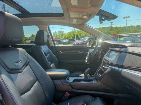 Used 2017 Cadillac XT5 Luxury w/ LPO, Wheel Lock Package FWD image 15