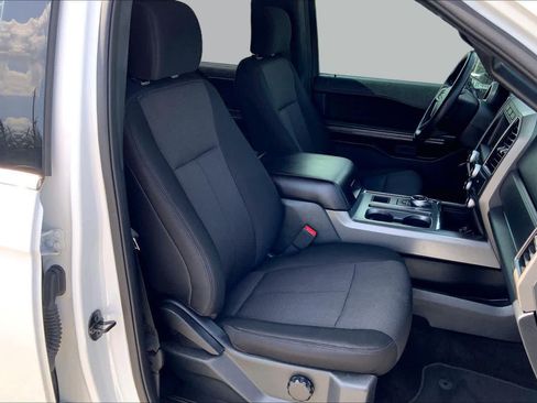 Used 2019 Ford Expedition XLT RWD image 8