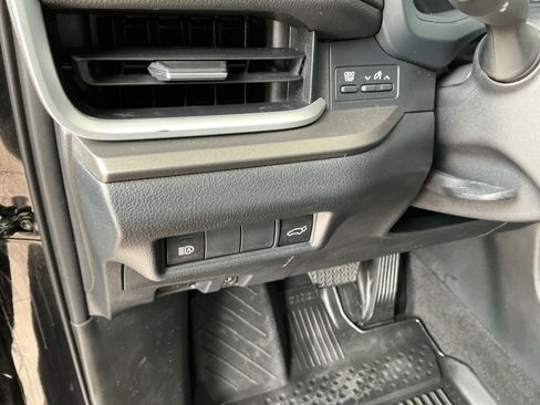 Used 2024 Toyota Grand Highlander XLE image 26