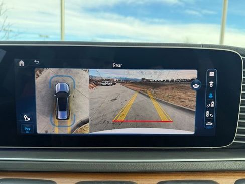 Used 2024 Mercedes-Benz GLS 450 4MATIC image 31