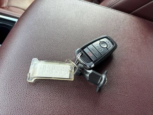 Used 2024 Ford Expedition Limited AWD/4WD image 22