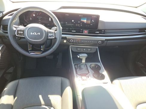 New 2026 Kia Carnival SX w/ SX Dark Edition Package FWD image 23