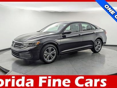 Used 2024 Volkswagen Jetta SE w/ Panoramic Sunroof Package