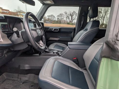 Used 2022 Ford Bronco Outer Banks w/ Sasquatch Package image 16