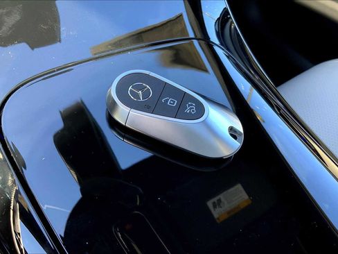 Used 2026 Mercedes-Benz GLC 300 4MATIC image 21