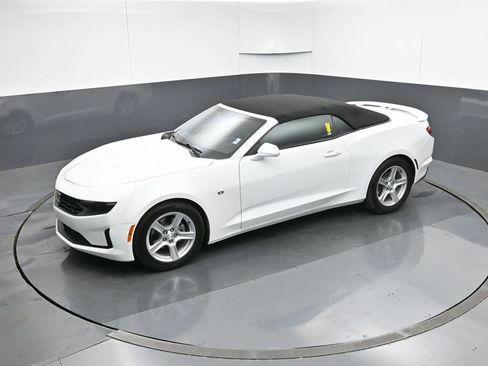 Used 2022 Chevrolet Camaro LT image 39