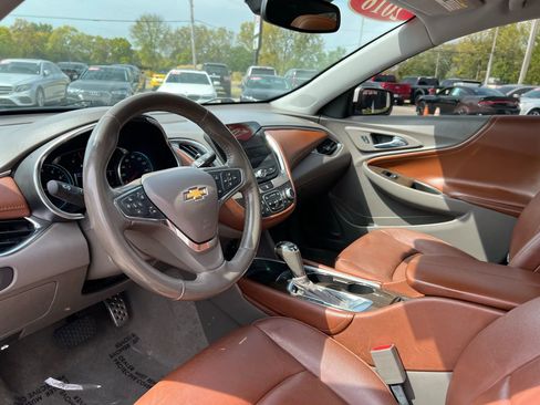 Used 2016 Chevrolet Malibu Premier w/ Driver Confidence Package image 10