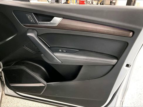 Used 2021 Audi Q5 Prestige w/ Prestige Package image 22