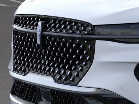New 2026 Lincoln Nautilus Reserve AWD/4WD image 17