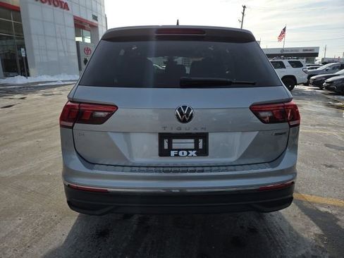 Used 2022 Volkswagen Tiguan SE image 6