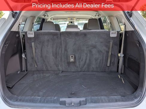 Used 2022 Toyota Highlander L FWD image 14