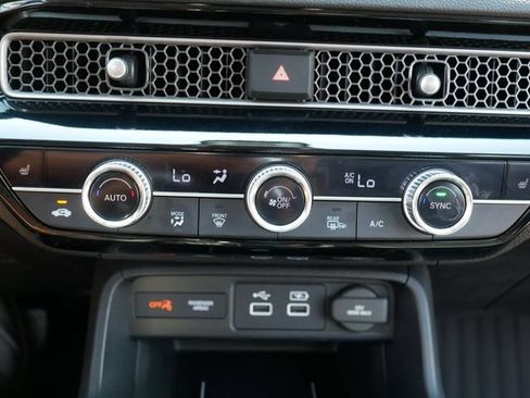 Used 2022 Honda Civic Touring image 31