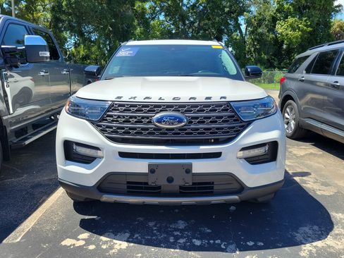 Used 2023 Ford Explorer XLT w/ Equipment Group 202A RWD image 2