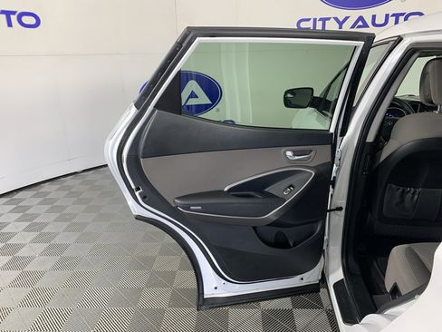 Used 2018 Hyundai Santa Fe Sport FWD image 28