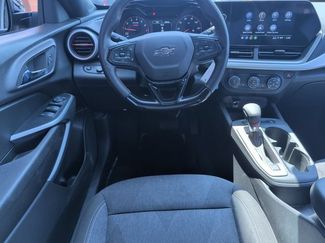 Used 2024 Chevrolet Trax RS FWD video 2