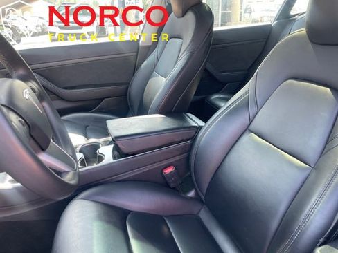 Used 2020 Tesla Model 3 Standard Range Plus image 10