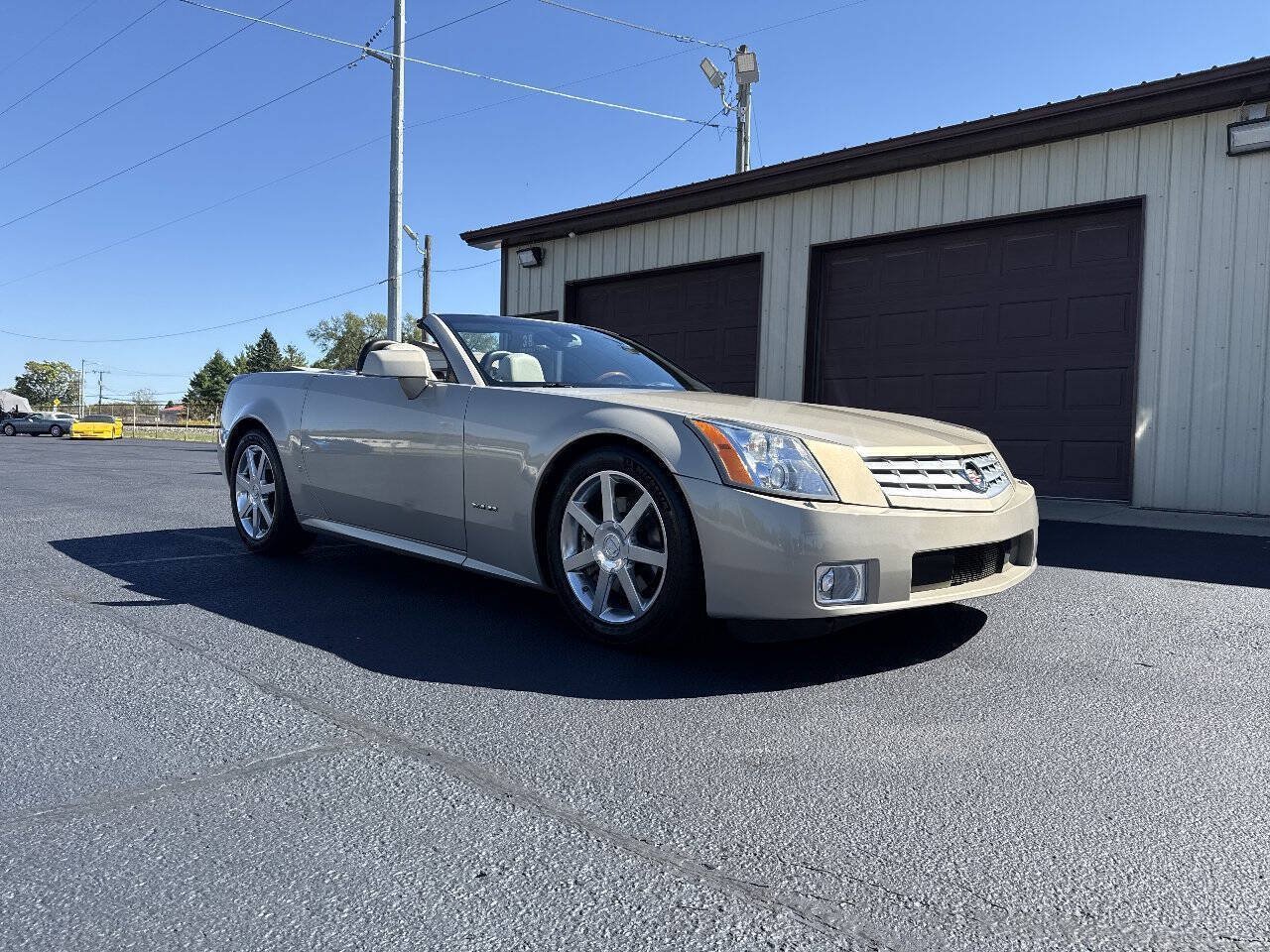 Used 2006 Cadillac XLR RWD image 53