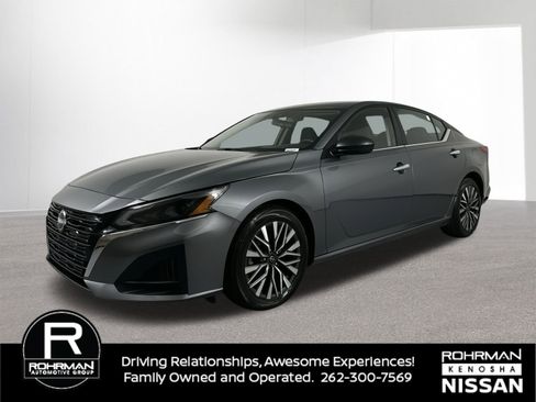 Certified 2024 Nissan Altima 2.5 SV image 1