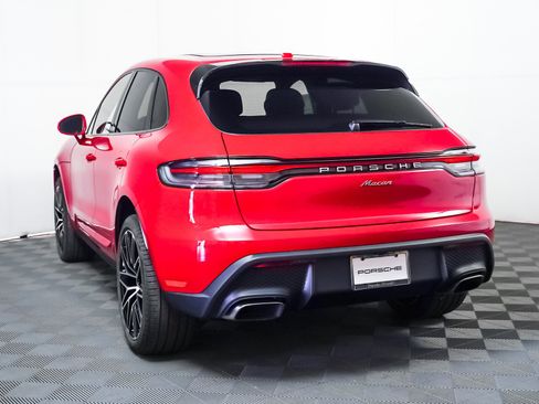 New 2026 Porsche Macan image 3