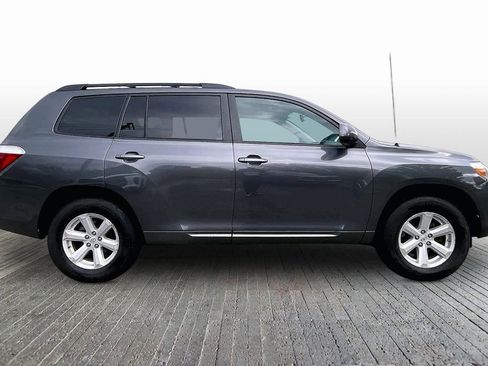 Used 2010 Toyota Highlander 4WD image 8