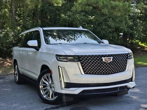 Used 2022 Cadillac Escalade ESV Premium Luxury w/ Performance Package image 12