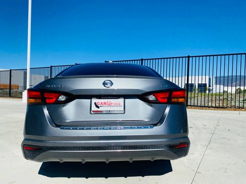 Used 2022 Nissan Altima 2.5 SV image 12