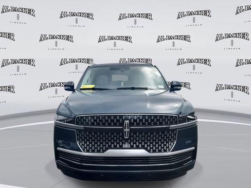 New 2026 Lincoln Navigator Reserve image 9