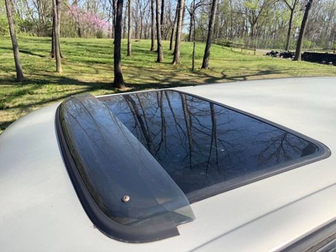 Used 2000 Toyota 4Runner SR5 image 16