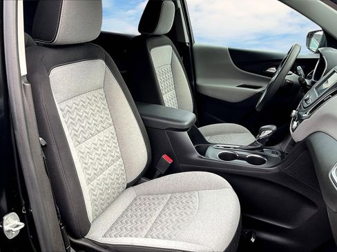 Used 2022 Chevrolet Equinox LS w/ LS Convenience Package image 21