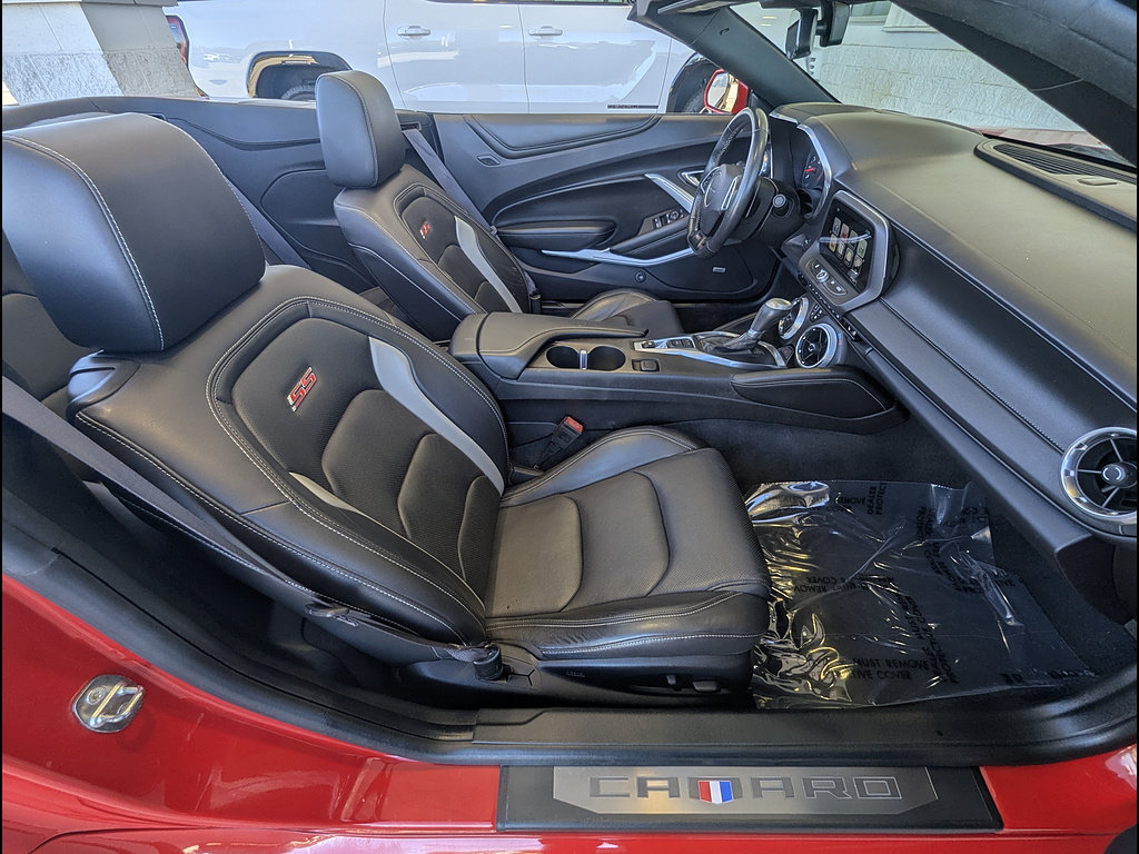 Used 2016 Chevrolet Camaro SS RWD image 21