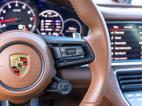 Used 2022 Porsche Panamera GTS image 33