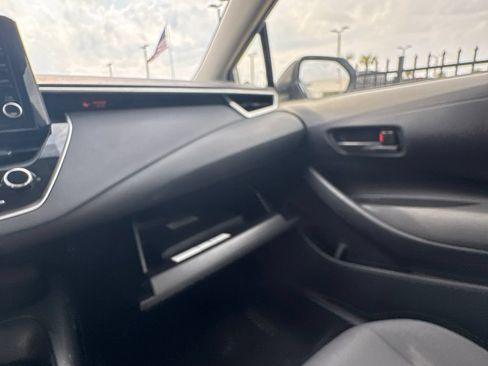 Used 2022 Toyota Corolla LE FWD image 40