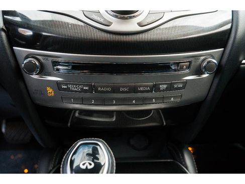 Used 2019 INFINITI QX60 Luxe w/ Essential Package image 18