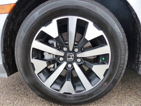 Used 2025 Honda Odyssey EX-L image 13