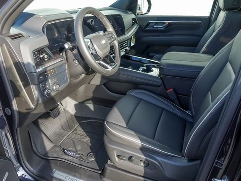 New 2026 Chevrolet Suburban Premier image 15