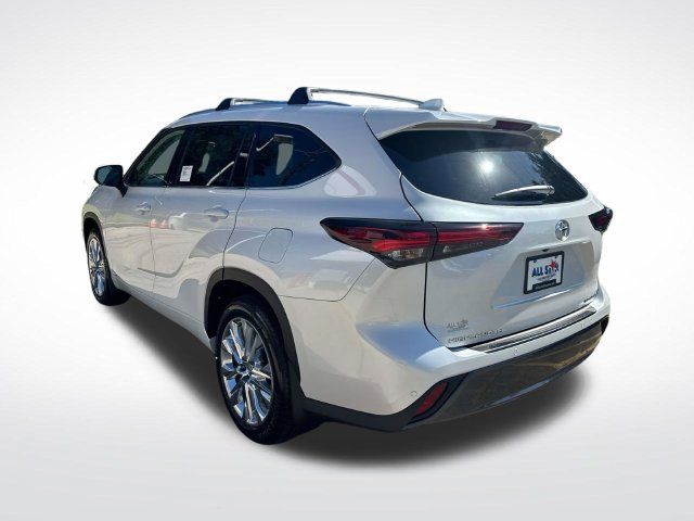 Used 2026 Toyota Highlander Limited AWD/4WD image 6