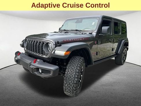 Used 2025 Jeep Wrangler Unlimited Rubicon w/ Convenience Group AWD/4WD image 5
