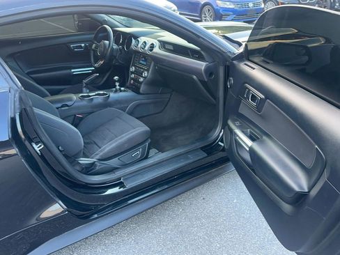 Used 2016 Ford Mustang Coupe image 19