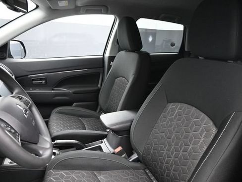 Used 2026 Mitsubishi Outlander Sport SE AWD/4WD image 13