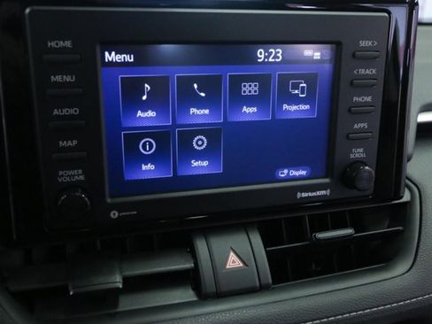Used 2021 Toyota RAV4 XLE w/ Convenience Package FWD image 18
