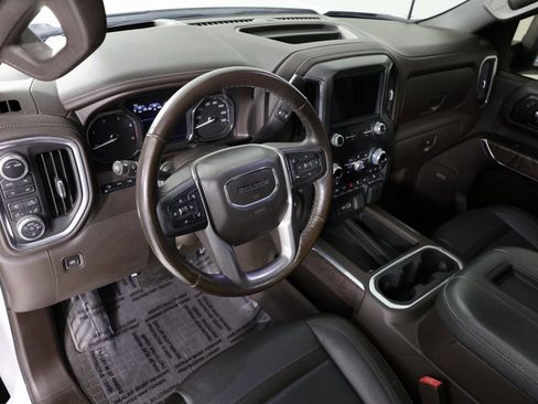 Used 2021 GMC Sierra 3500 Denali w/ Denali Ultimate Package image 24