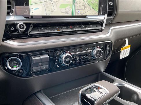 Certified 2025 GMC Sierra 1500 SLT w/ SLT Premium Plus Package image 32