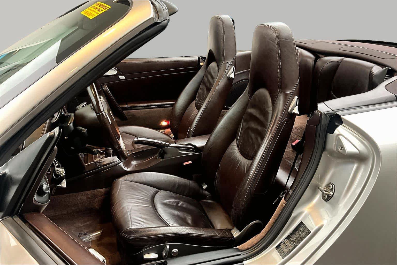 Used 2006 Porsche 911 Carrera RWD image 7