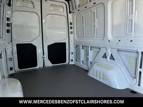 New 2025 Mercedes-Benz Sprinter 2500 image 8