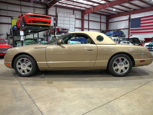 Used 2005 Ford Thunderbird RWD image 35
